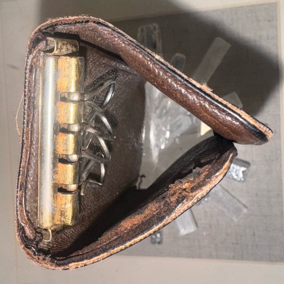 Authentic Louis Vuitton Damier Key Ring Holder - Picture 3 of 12